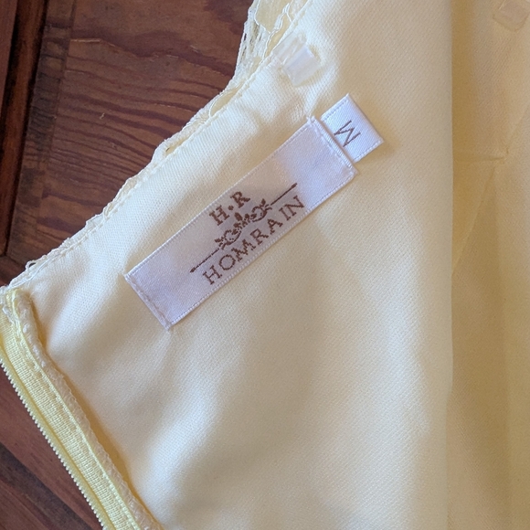 Yellow Sweetheart Neckline Sleeveless Midi Sundress - Picture 10 of 10